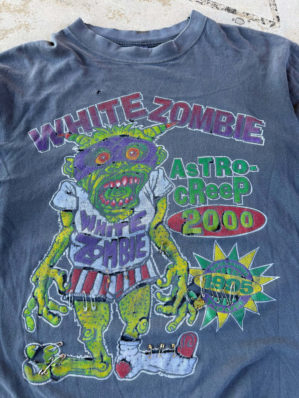 1995 White Zombie "Astro Creep 2000" FADED tee  | XL