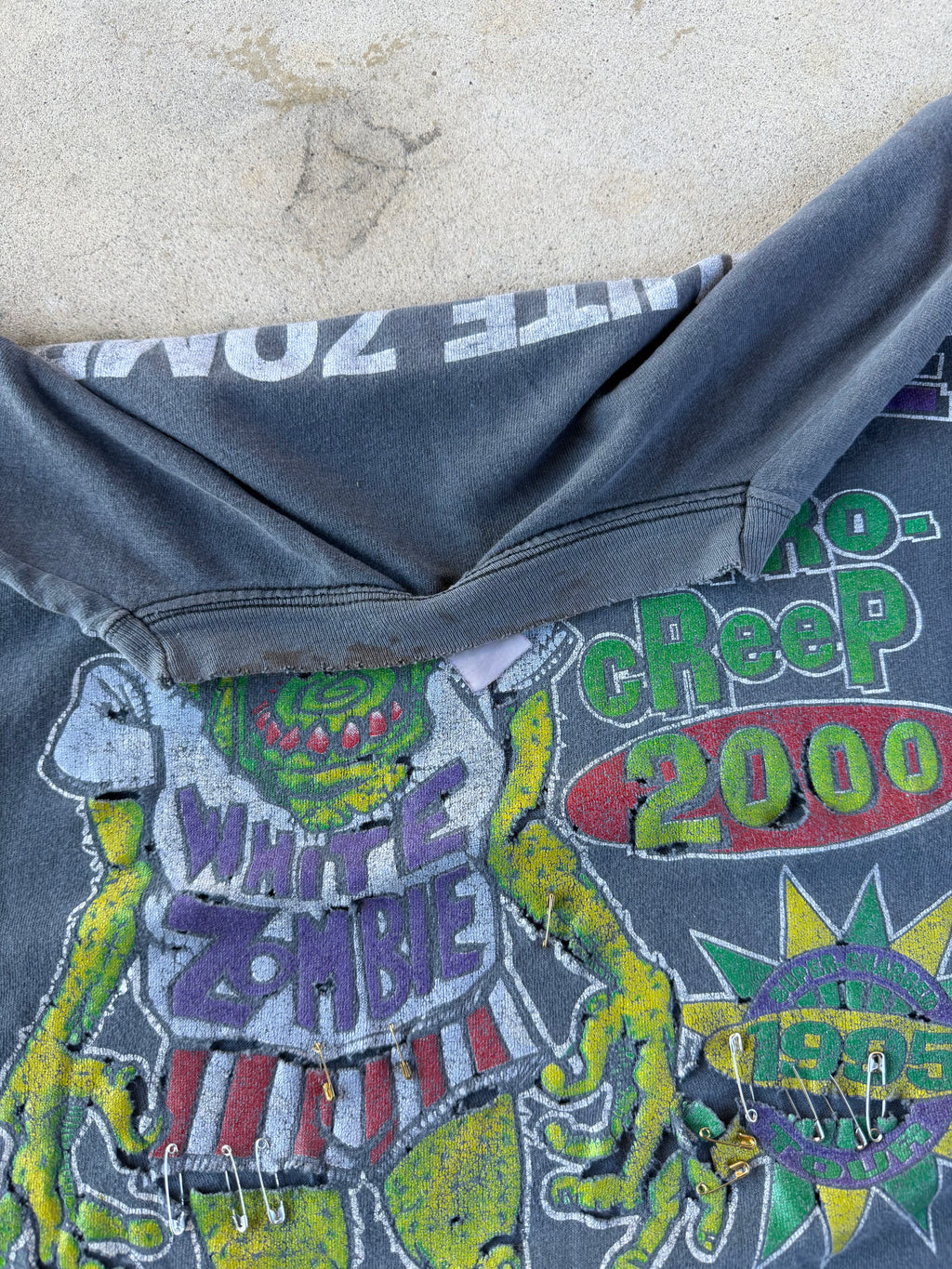 1995 White Zombie "Astro Creep 2000" FADED tee  | XL