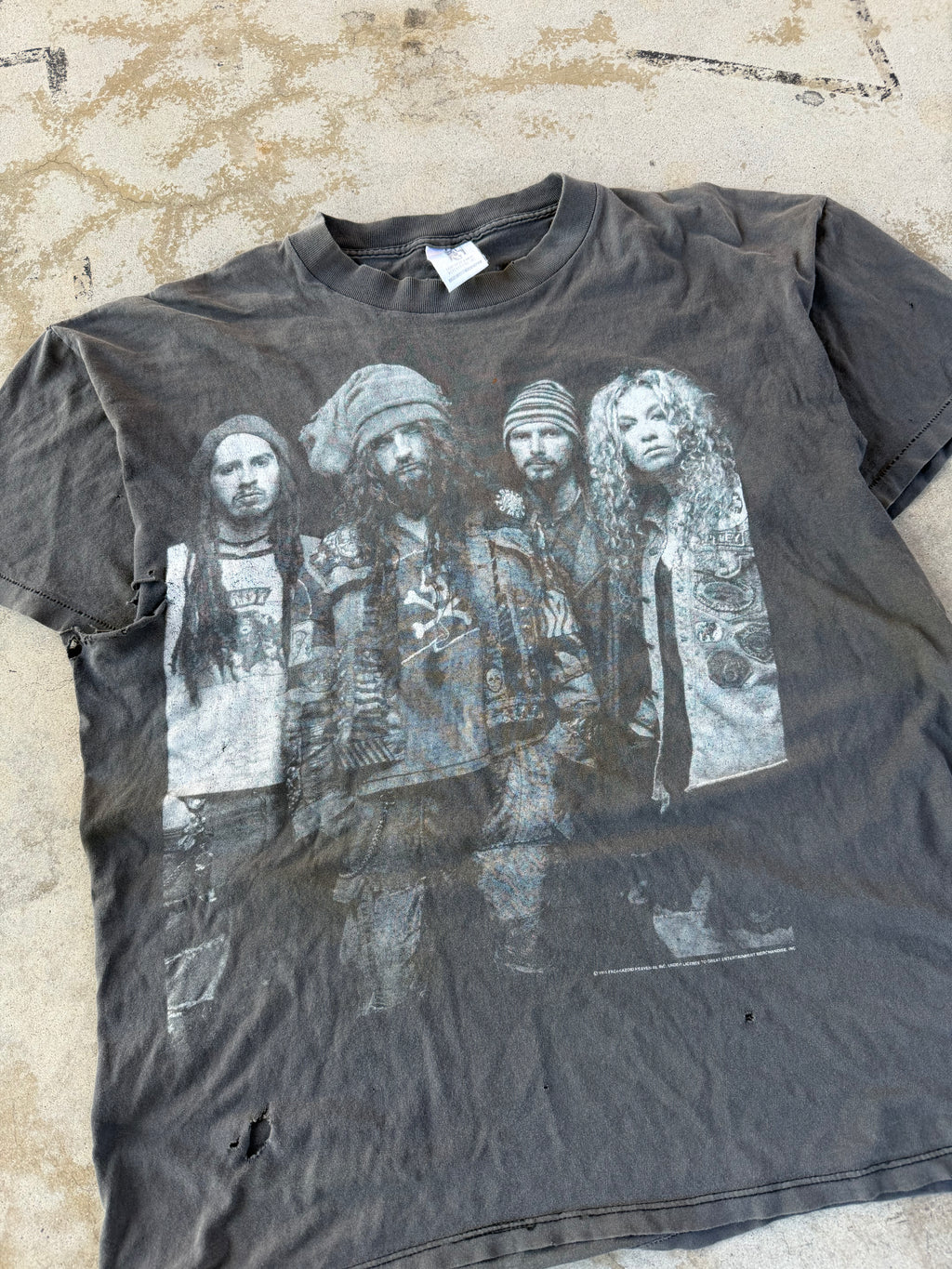 90s Thrashed White Zombie Band Portrait Black/White | XL