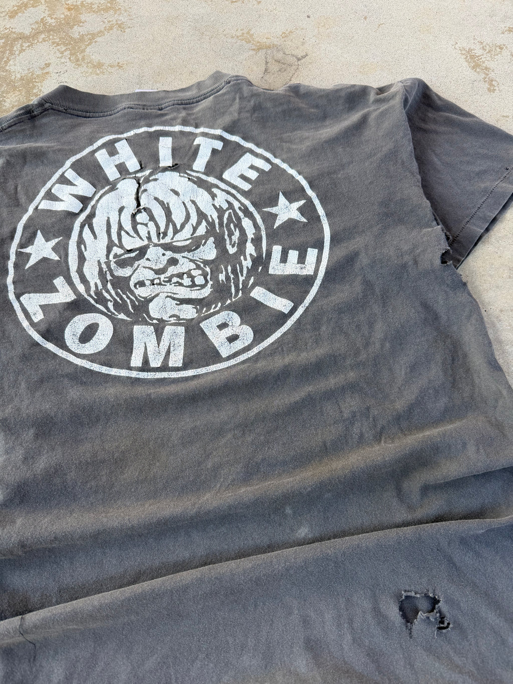 90s Thrashed White Zombie Band Portrait Black/White | XL
