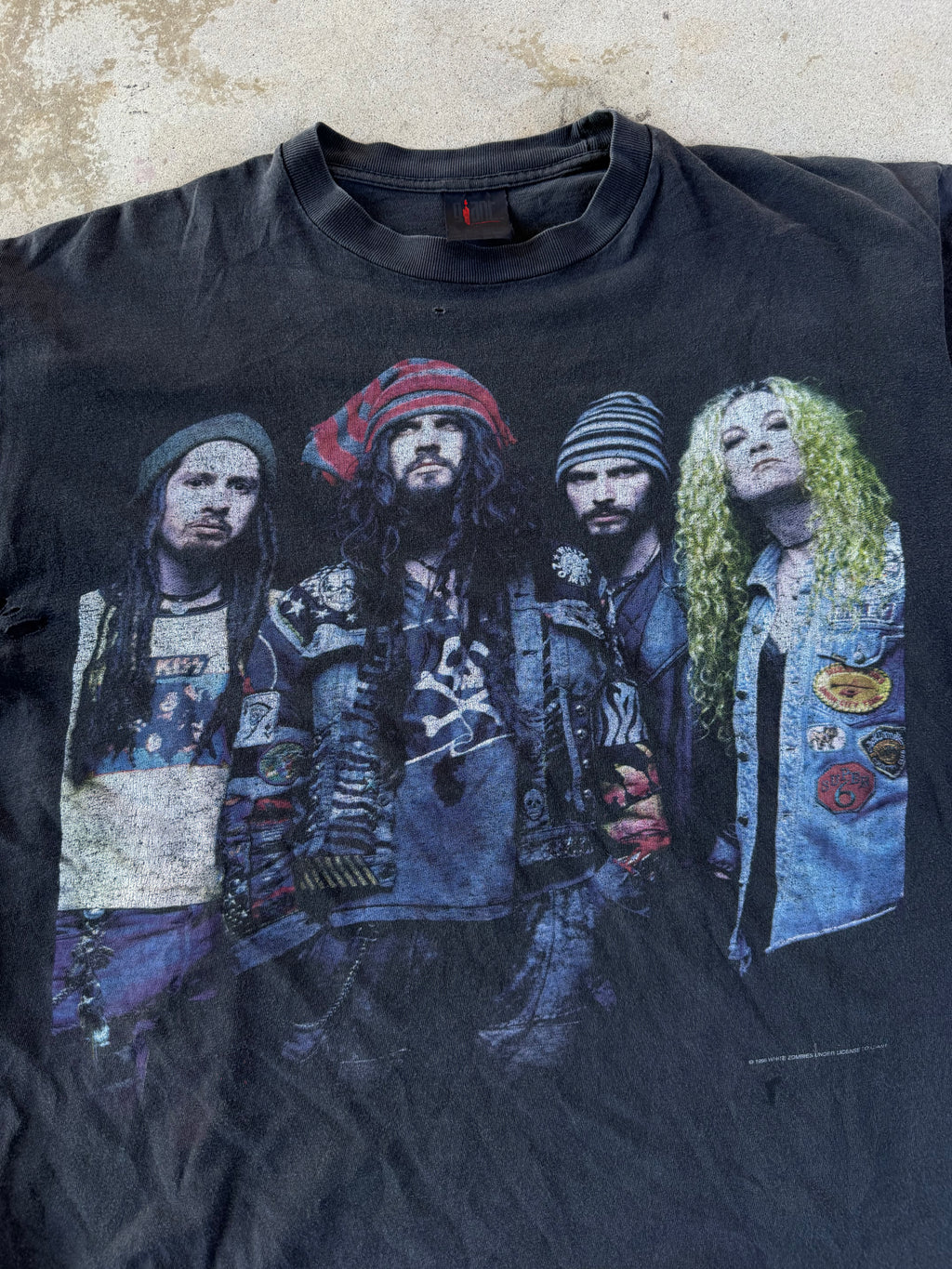 90s Faded White Zombie Band Portrait | XL