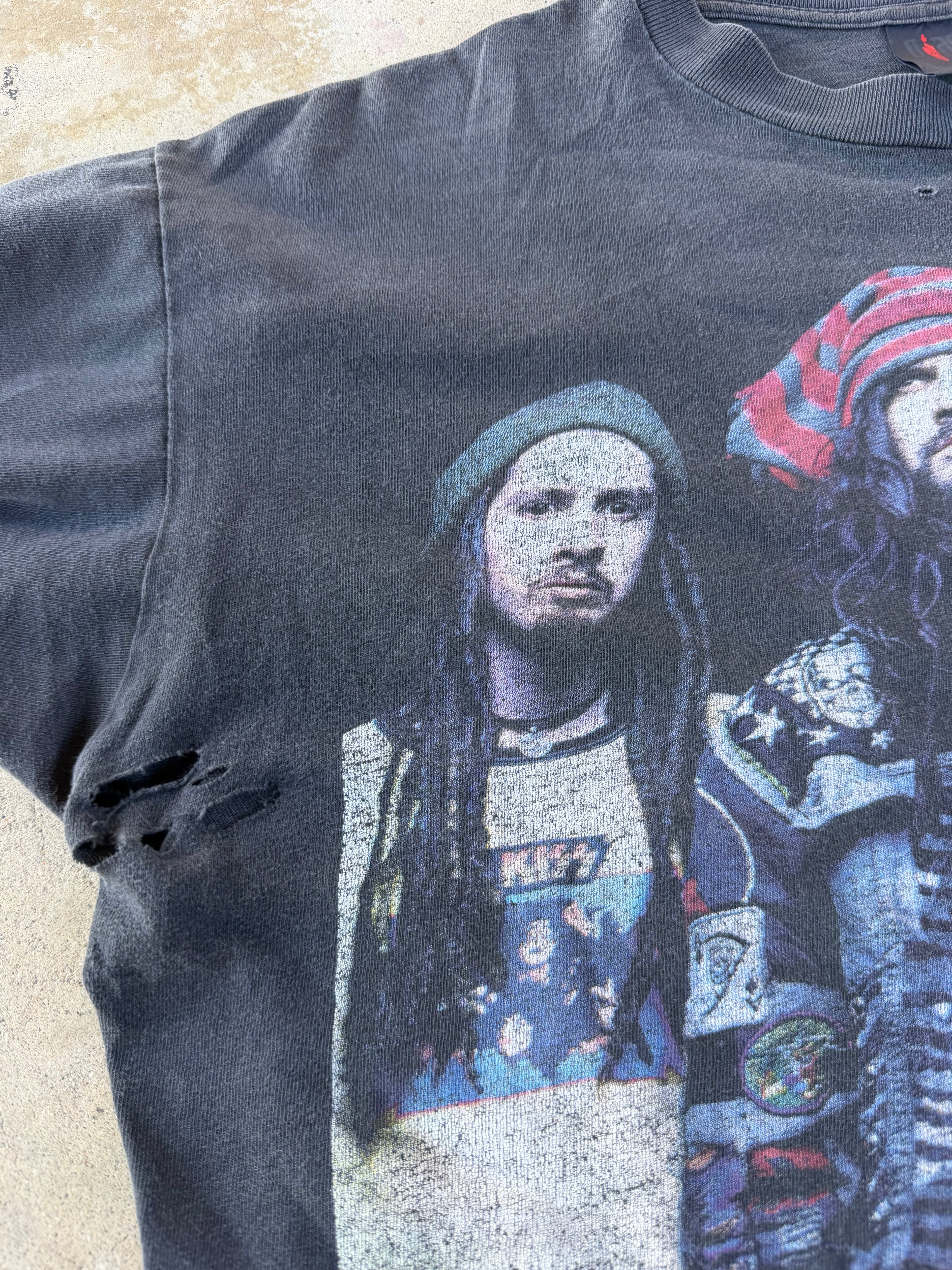 90s Faded White Zombie Band Portrait | XL