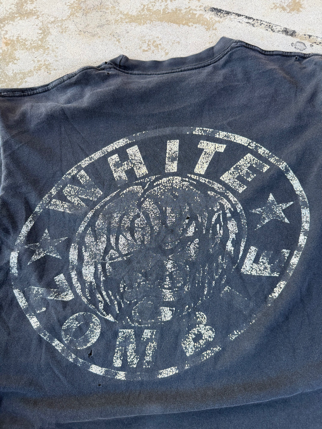 90s Faded White Zombie Band Portrait | XL