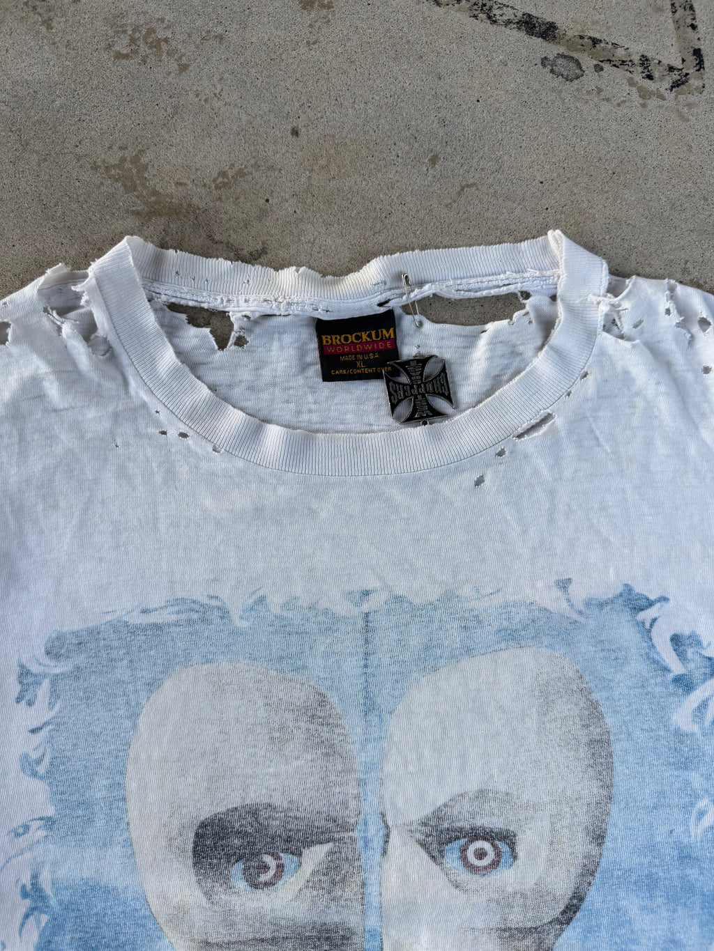 90s Paper Thin/Thrashed Pink Floyd | XL