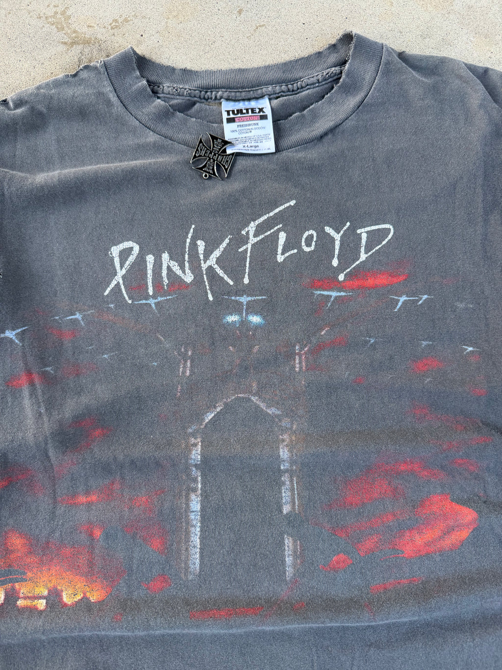90s Pink Floyd The Wall Fader | XL
