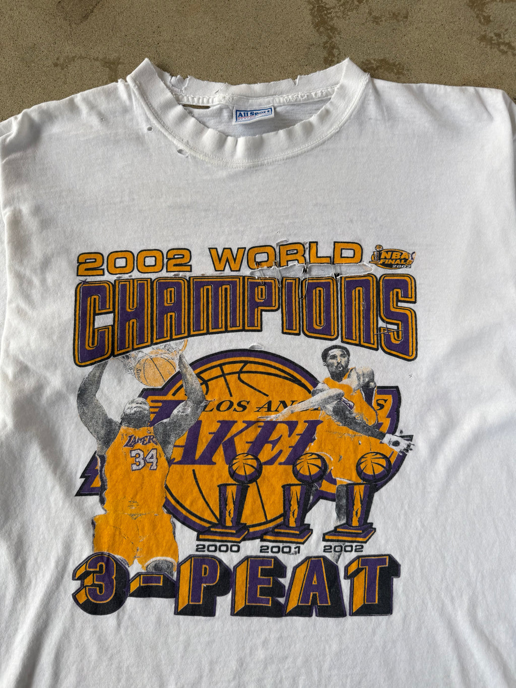 2002 Lakers 3-Peat Thrashed Shaq & Kobe Tee | L