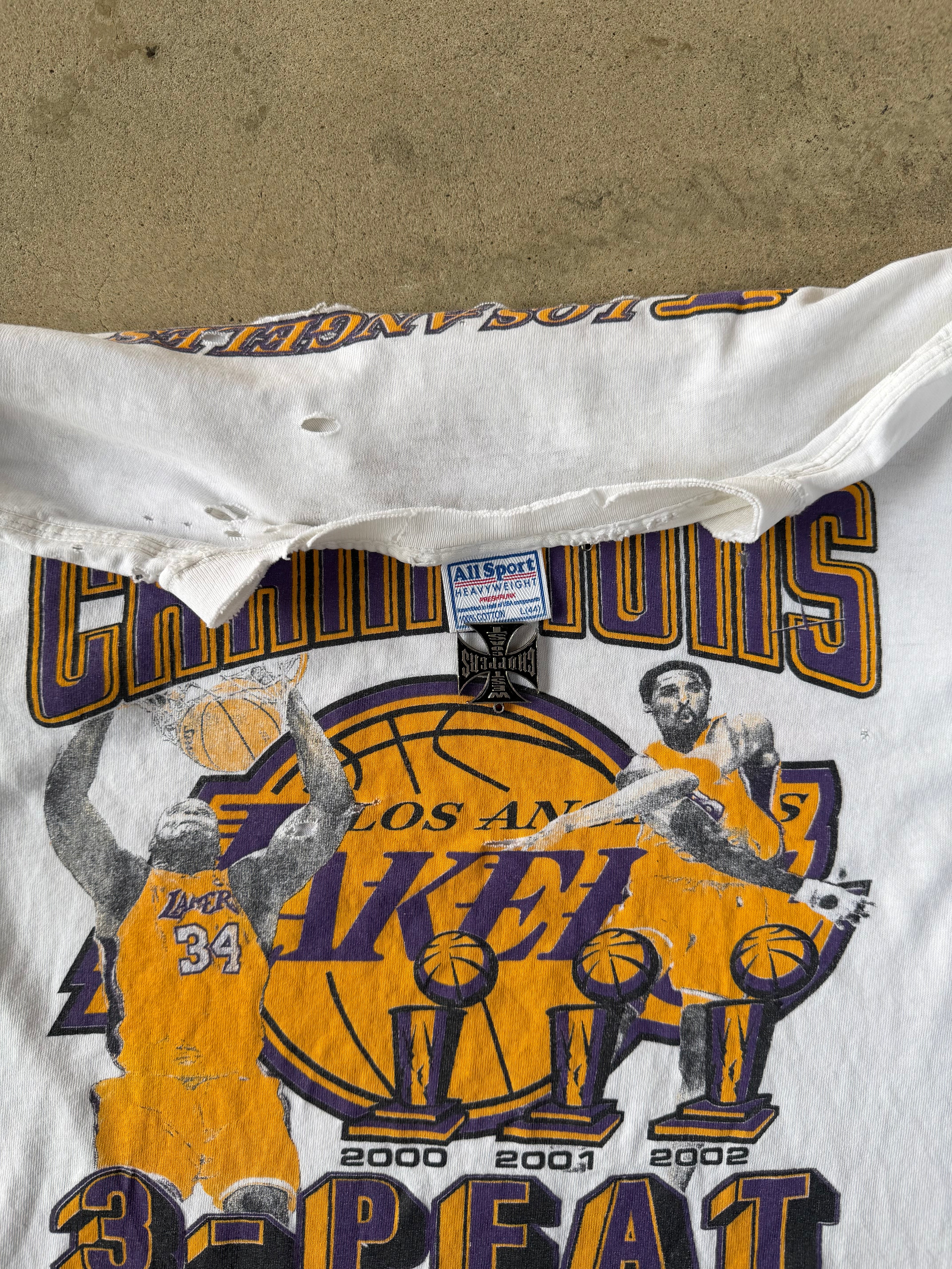 2002 Lakers 3-Peat Thrashed Shaq & Kobe Tee | L