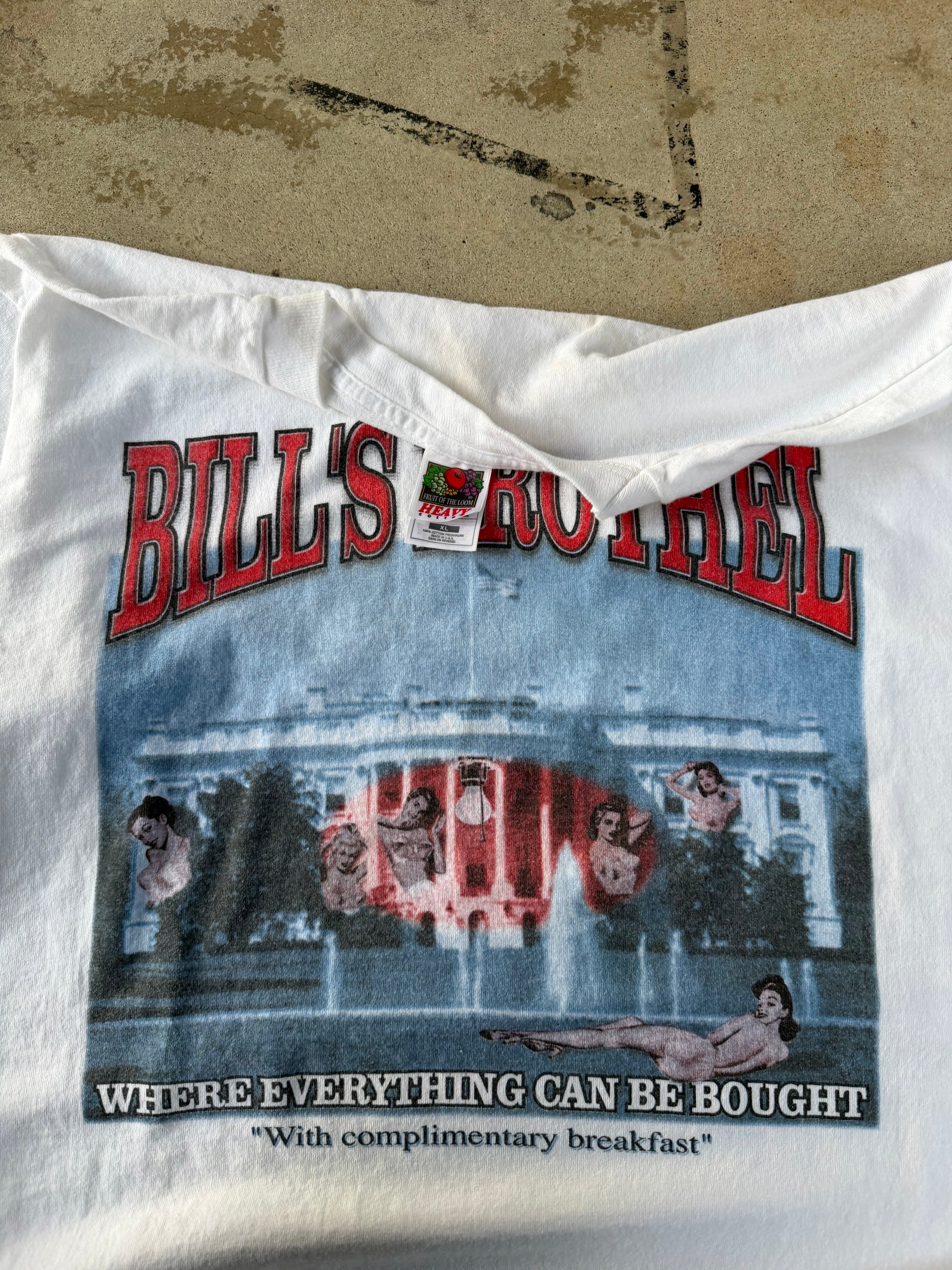 00s Bills Brothel White House Parody Tee | XL