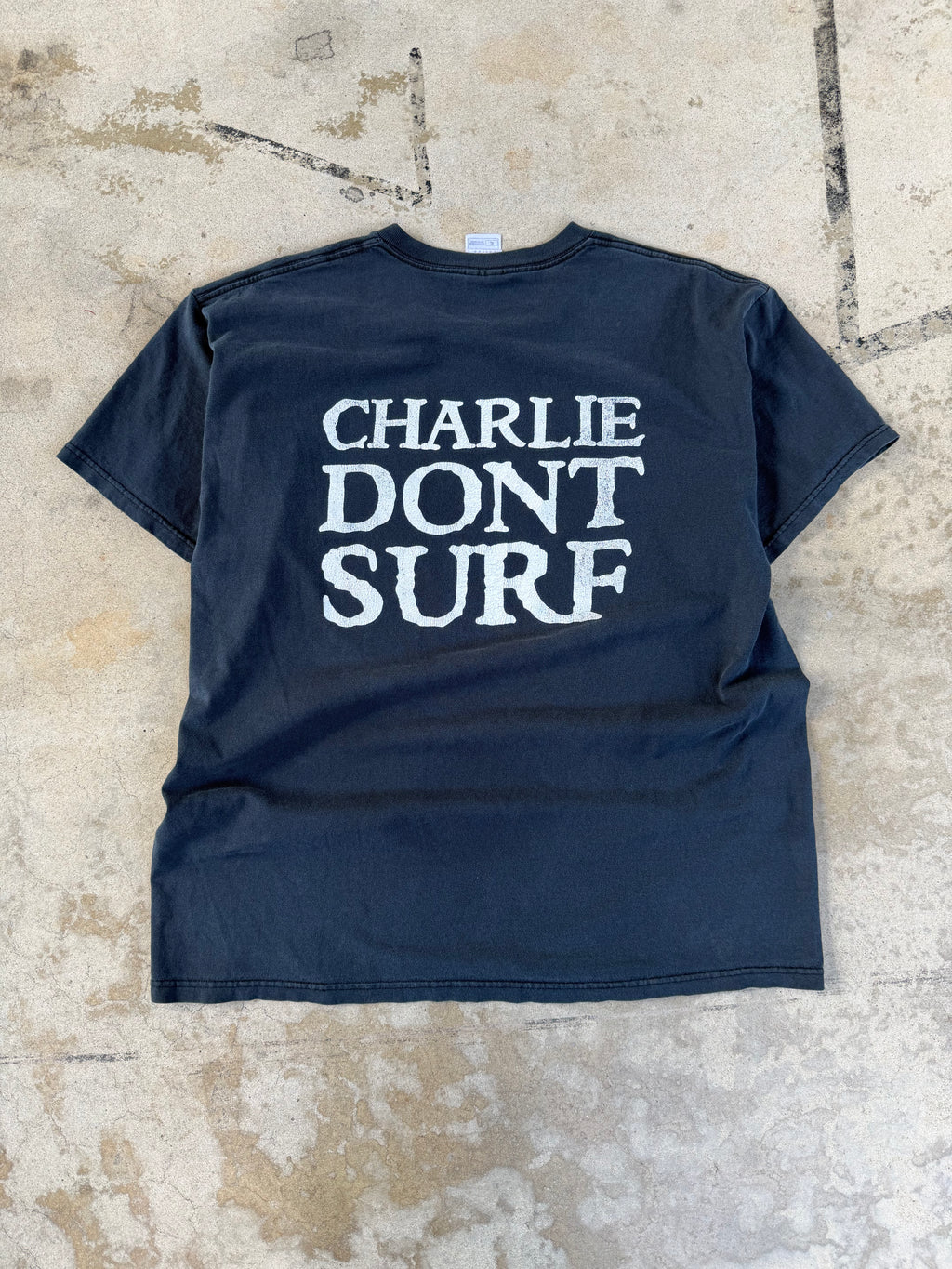 00s Charles Manson "CHARLIE DONT SURF" Tee | XL