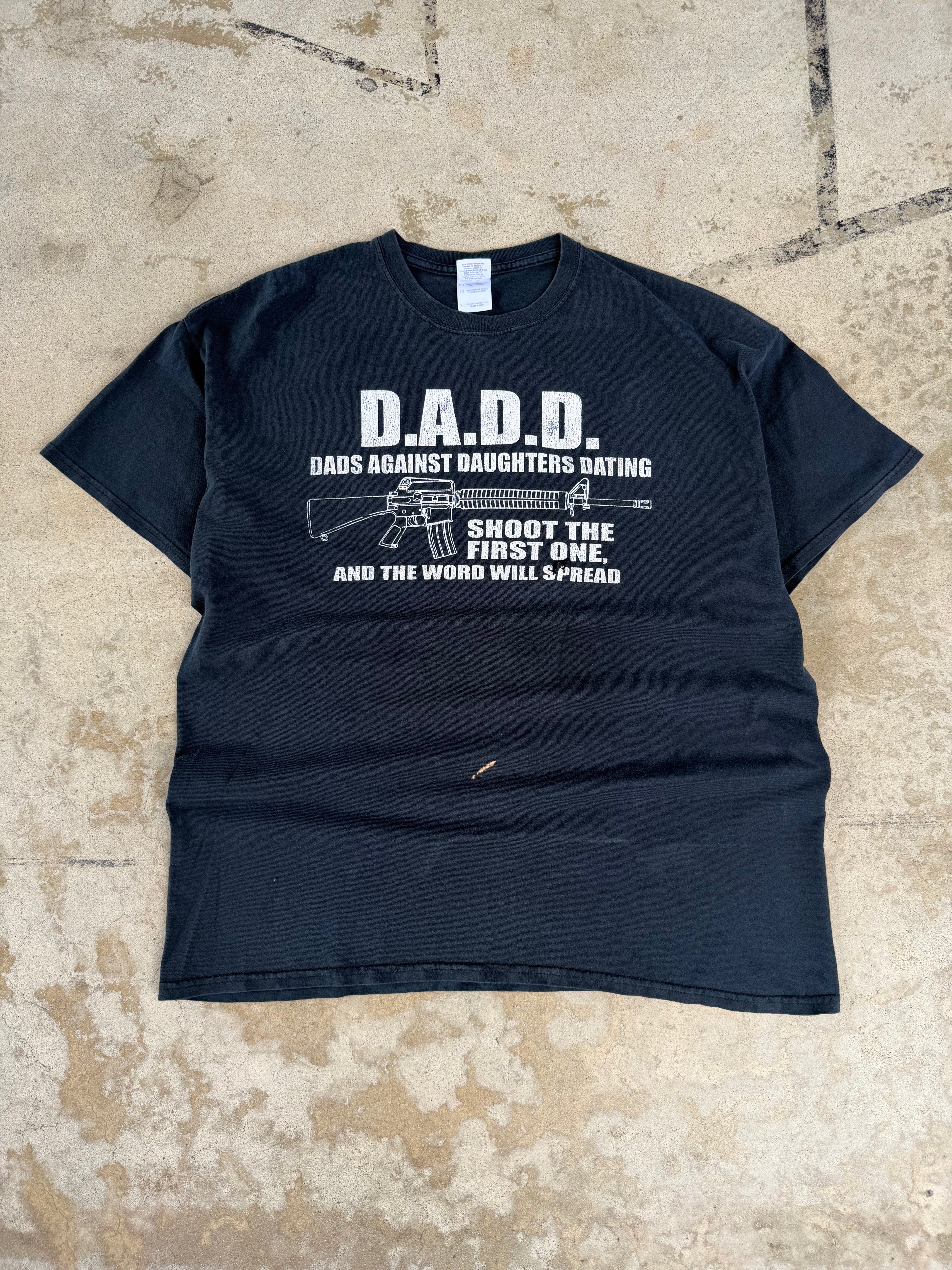 00s Gun "D.A.D.D." Comedy Tee | XL