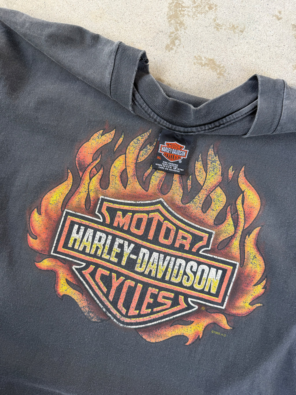 90s Faded Harley Davidson Flame Shield | XL