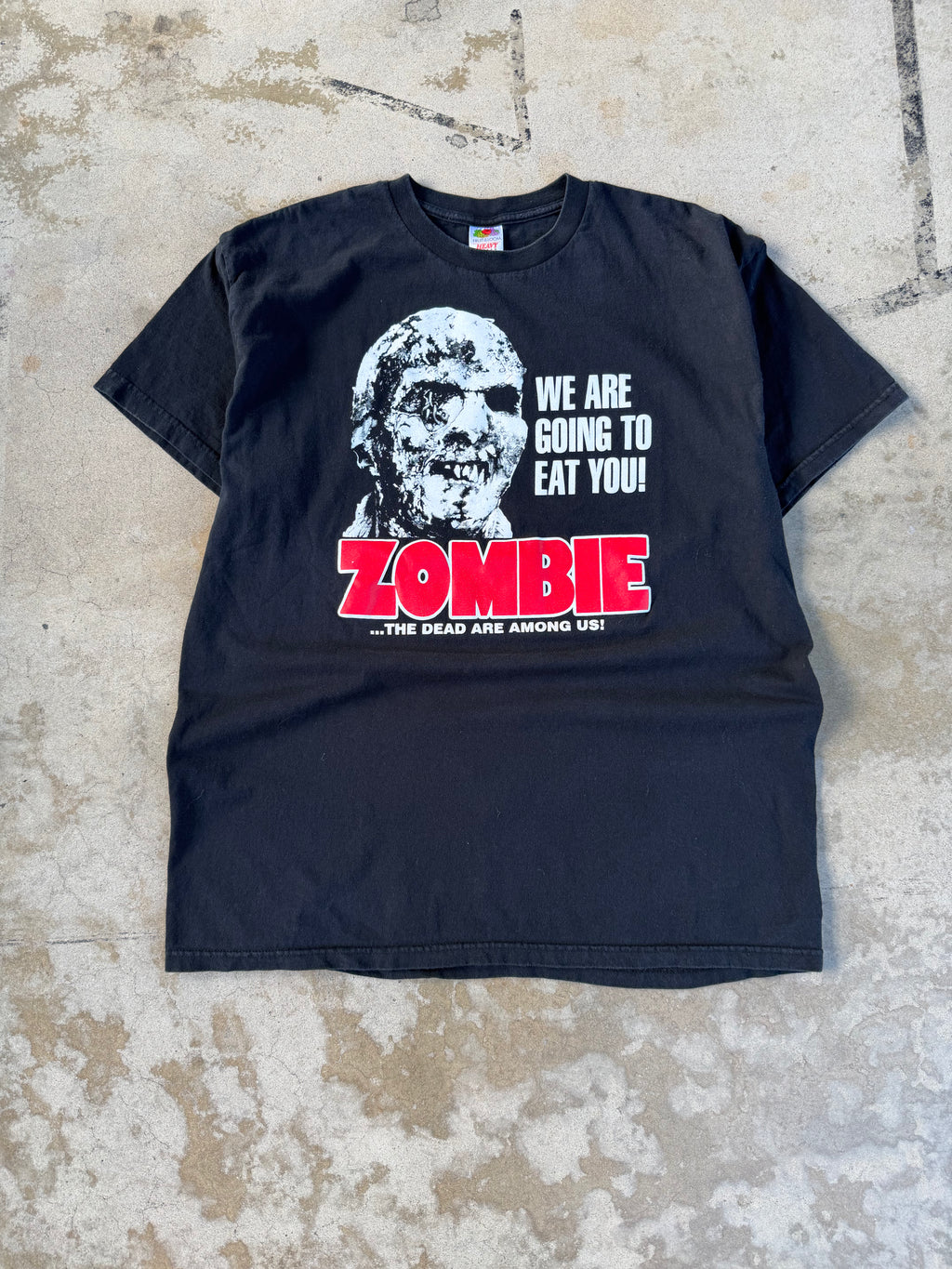 00s Zombie "dead are among us" Tee | XL