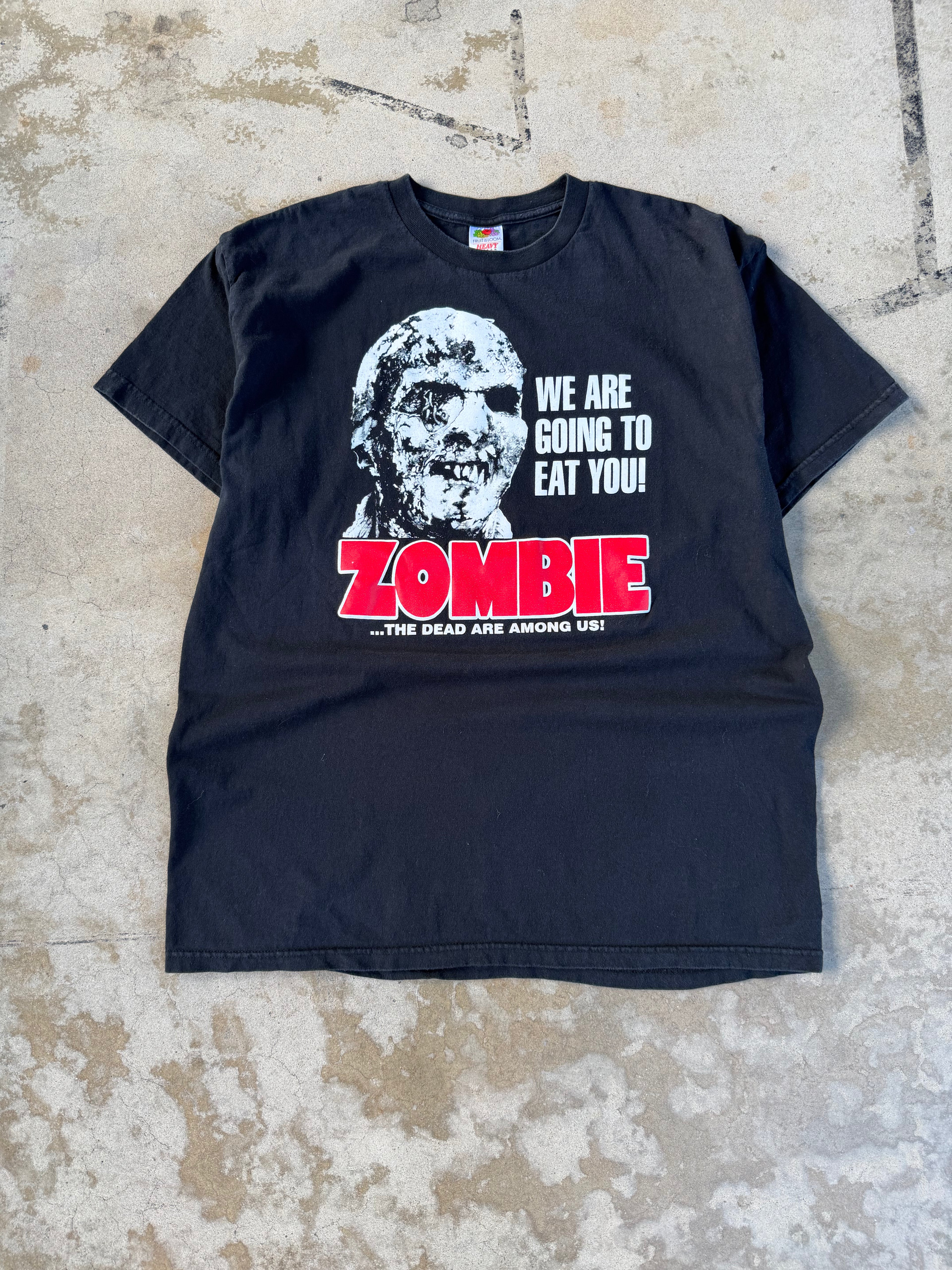 00s Zombie "dead are among us" Tee | XL