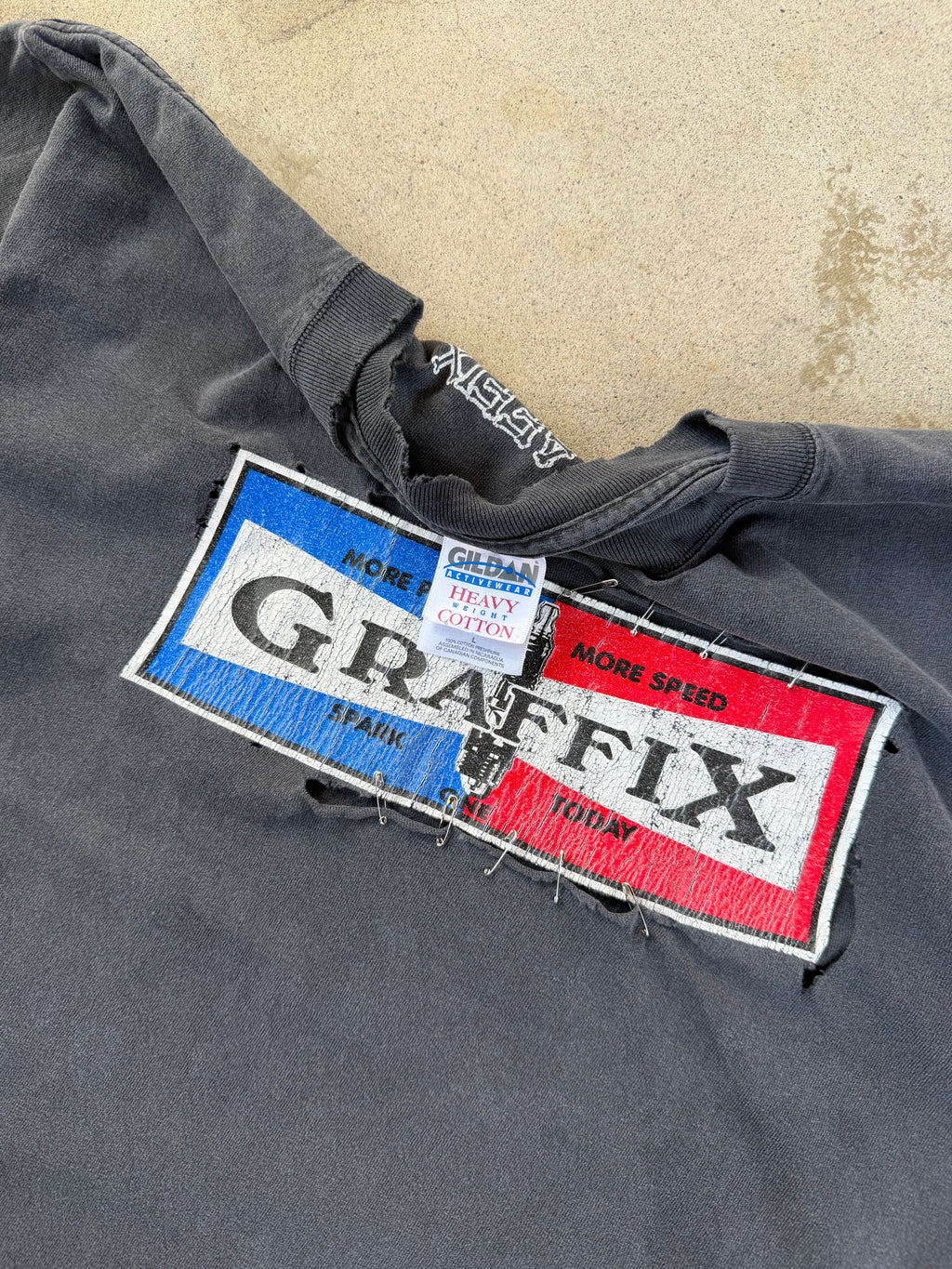90s Faded/Thrashed Graffix Bong Tee | L