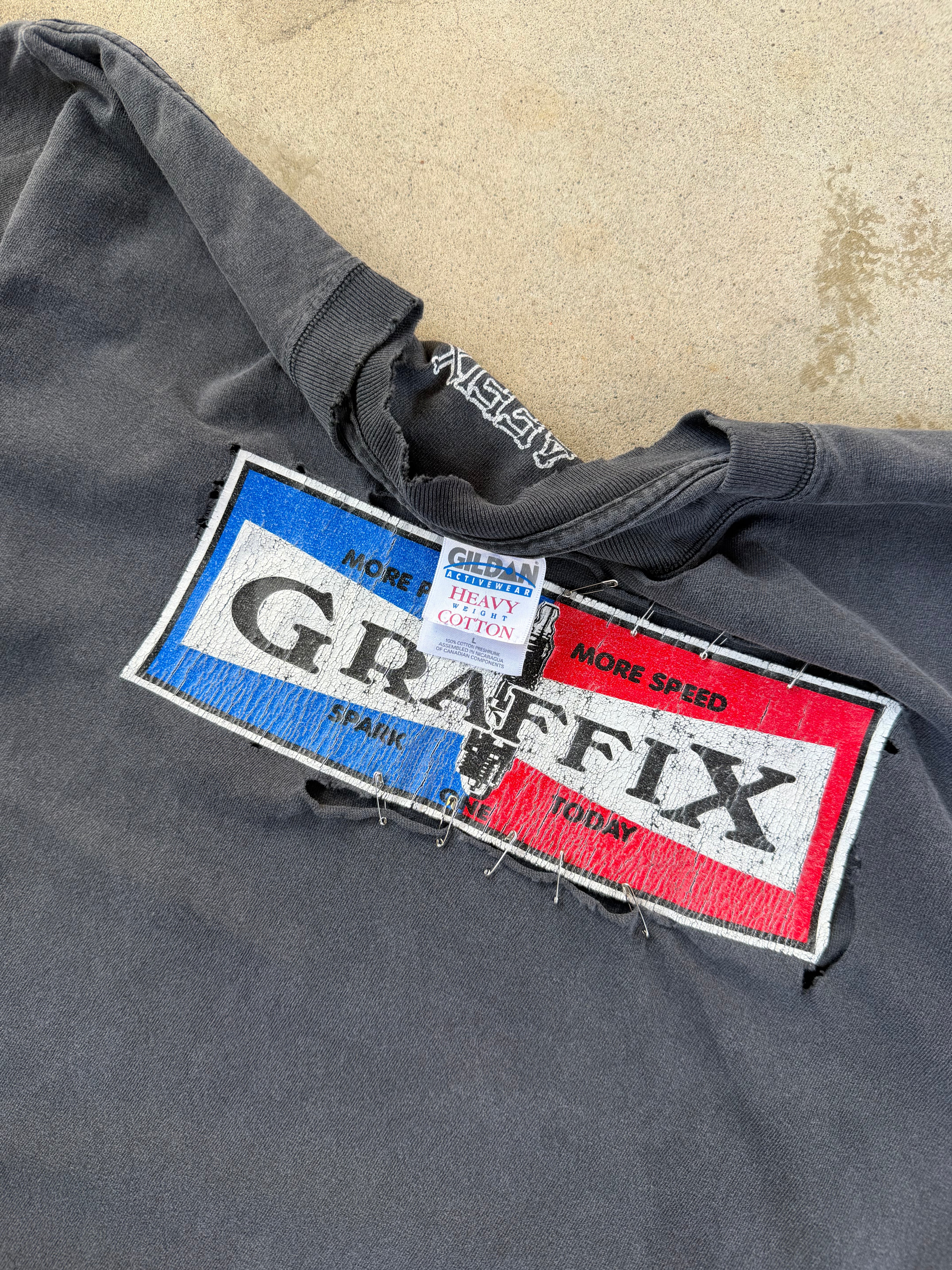 90s Faded/Thrashed Graffix Bong Tee | L