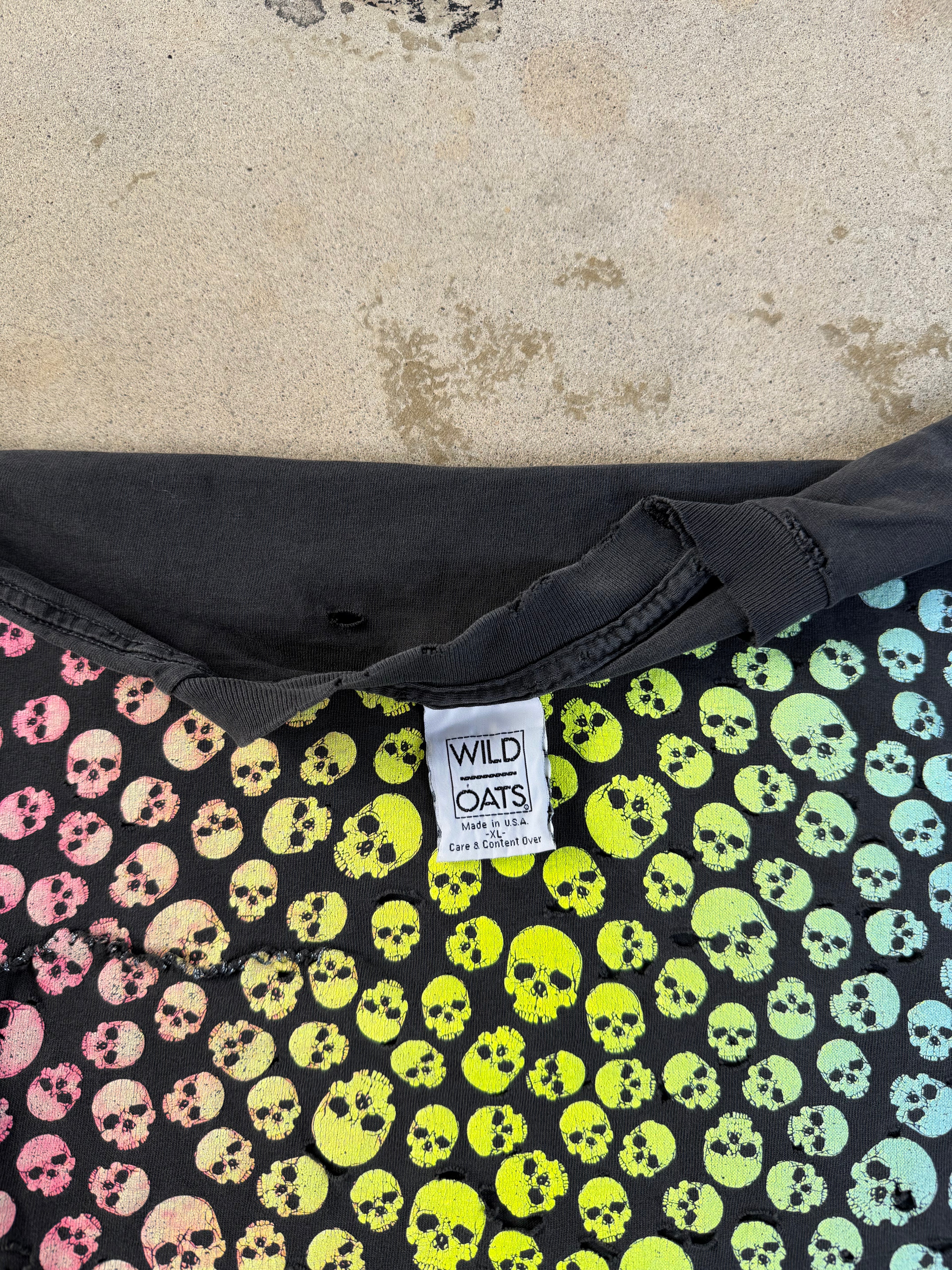 90s Thrashed/Repaired Rainbow Skull Tee | L