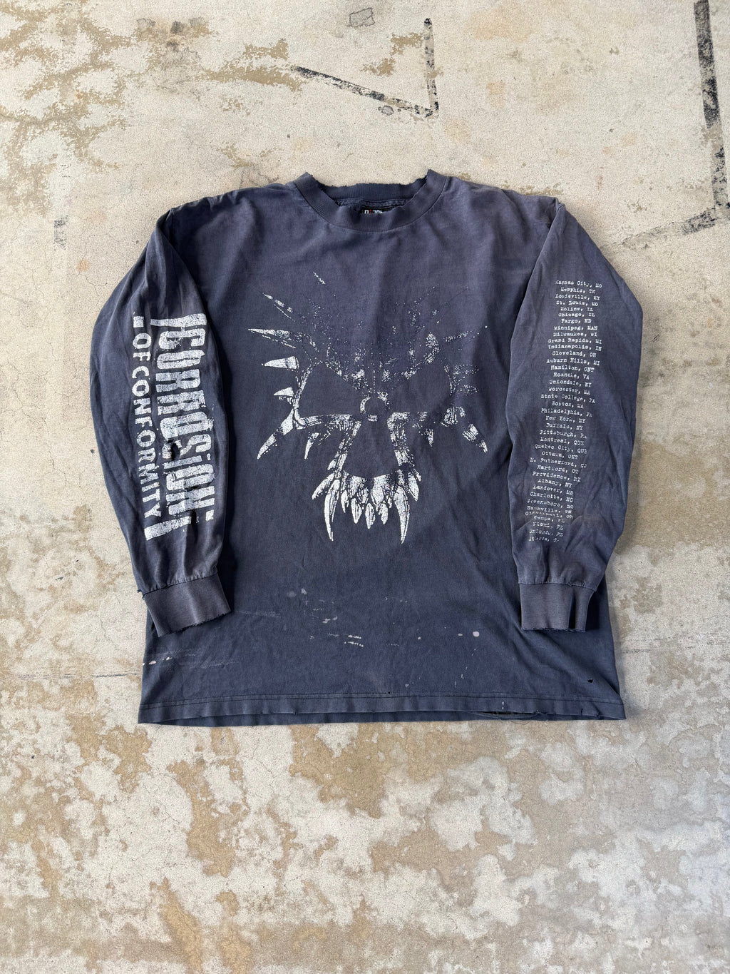 90s Faded/Thrashed Corrosion Of Conformity Band Longsleeve | XL