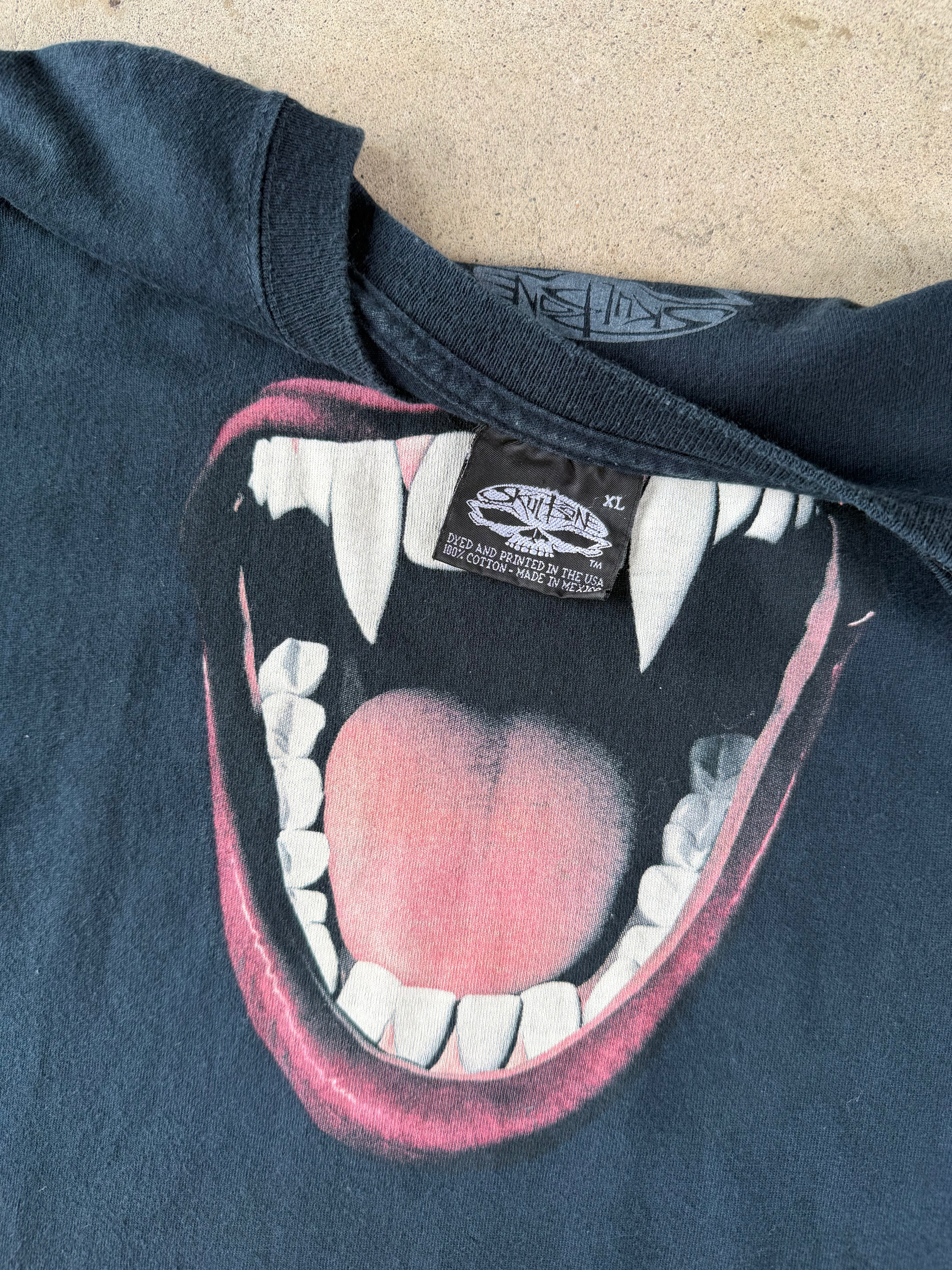 00s Vampire Fangs Tee | XL