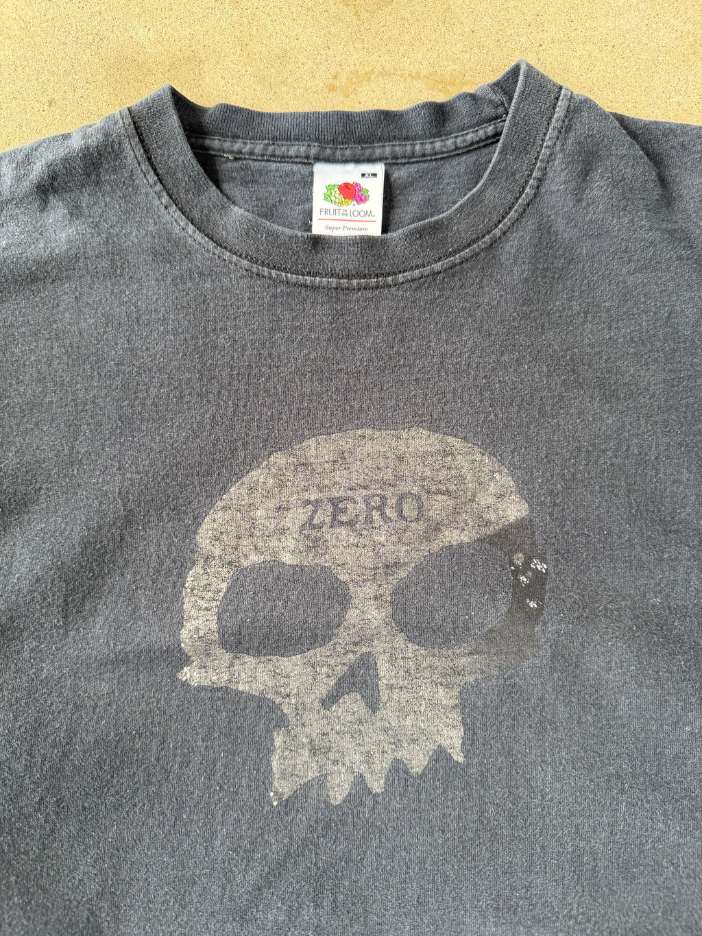 00s Faded Zero Skateboard Skull | XL