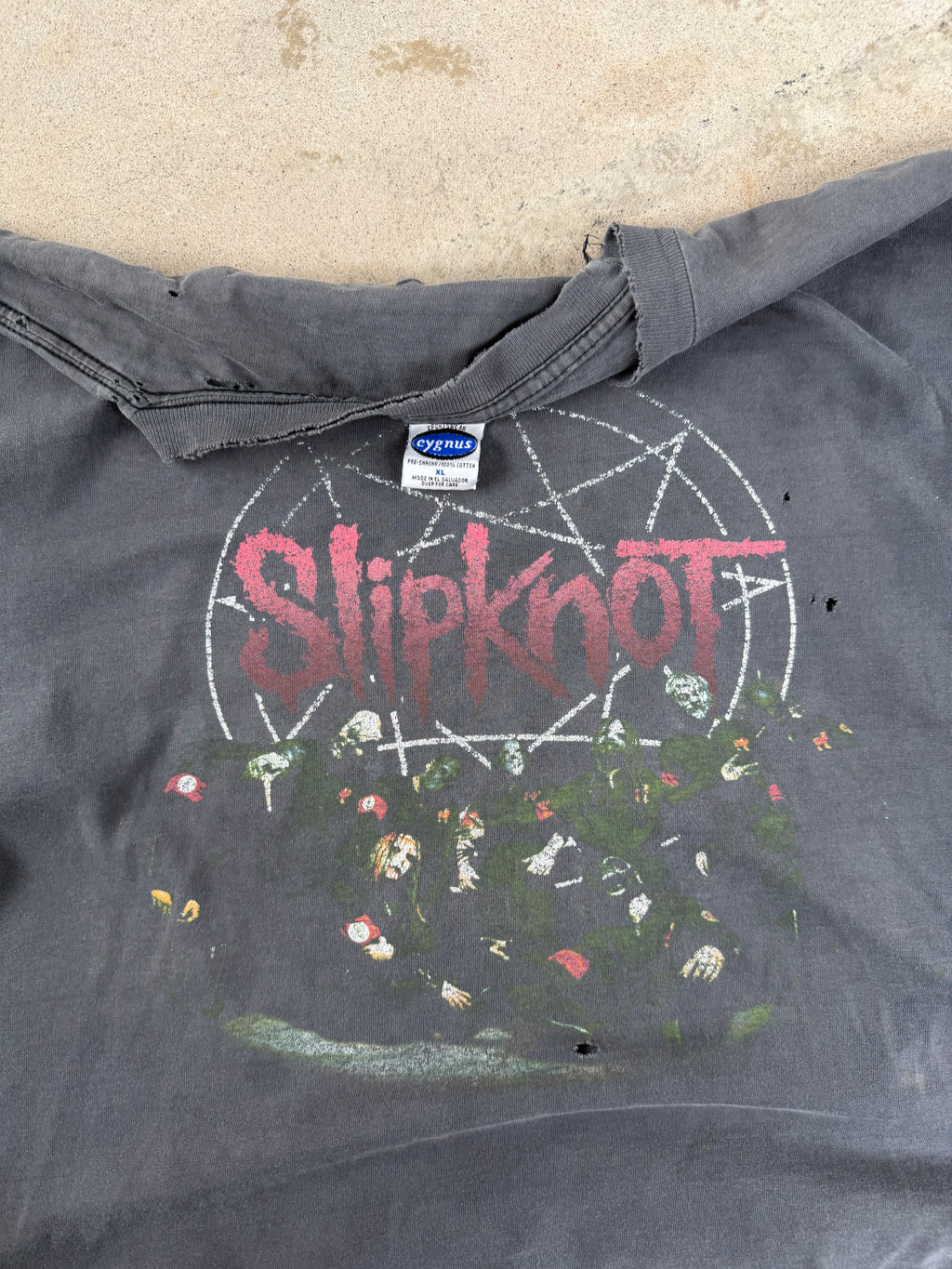 00s Faded/ Distressed Slipknot Pentagram | XL