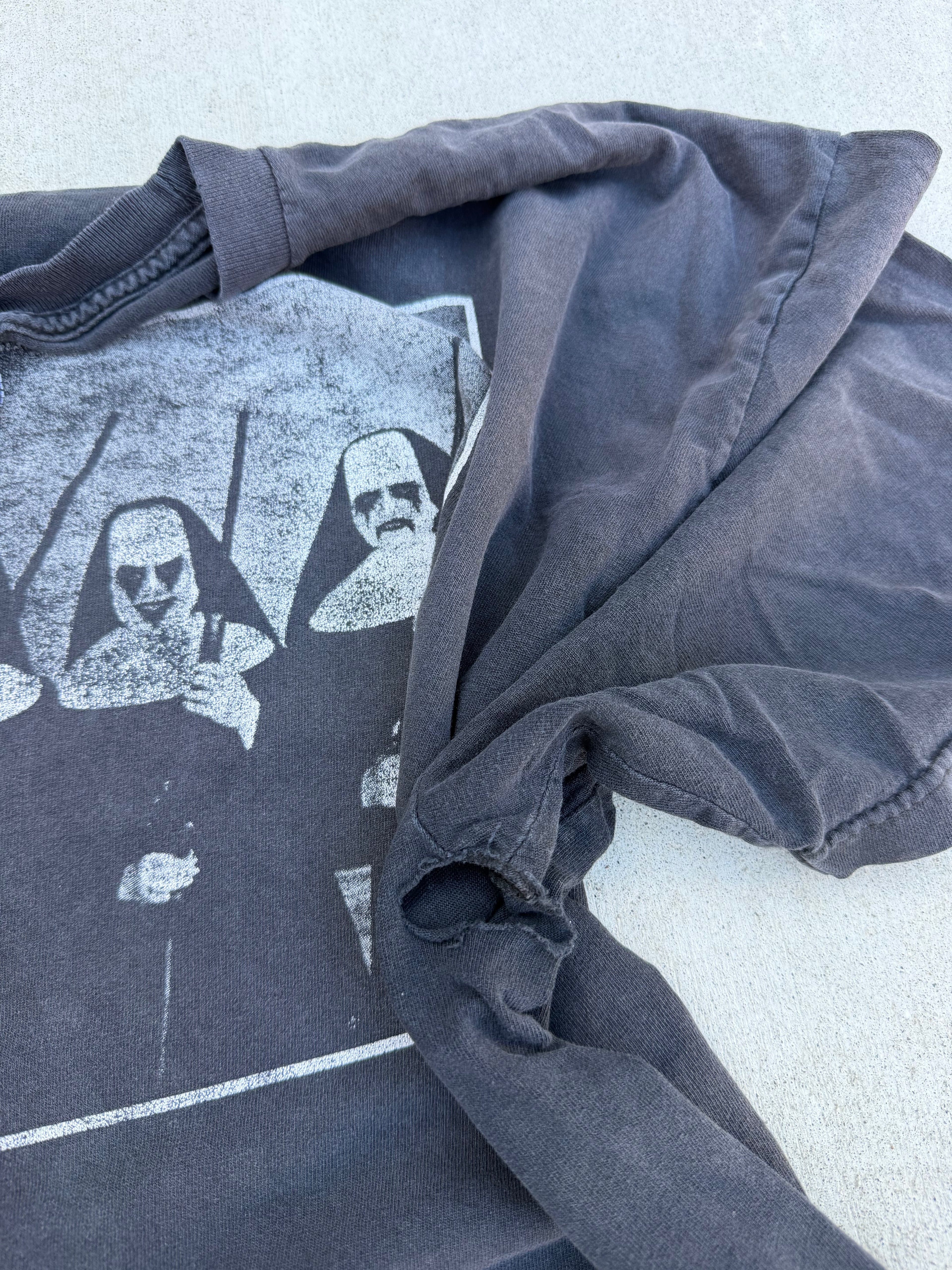 00s Faded Nuns with Guns Parody Shirt | XXL