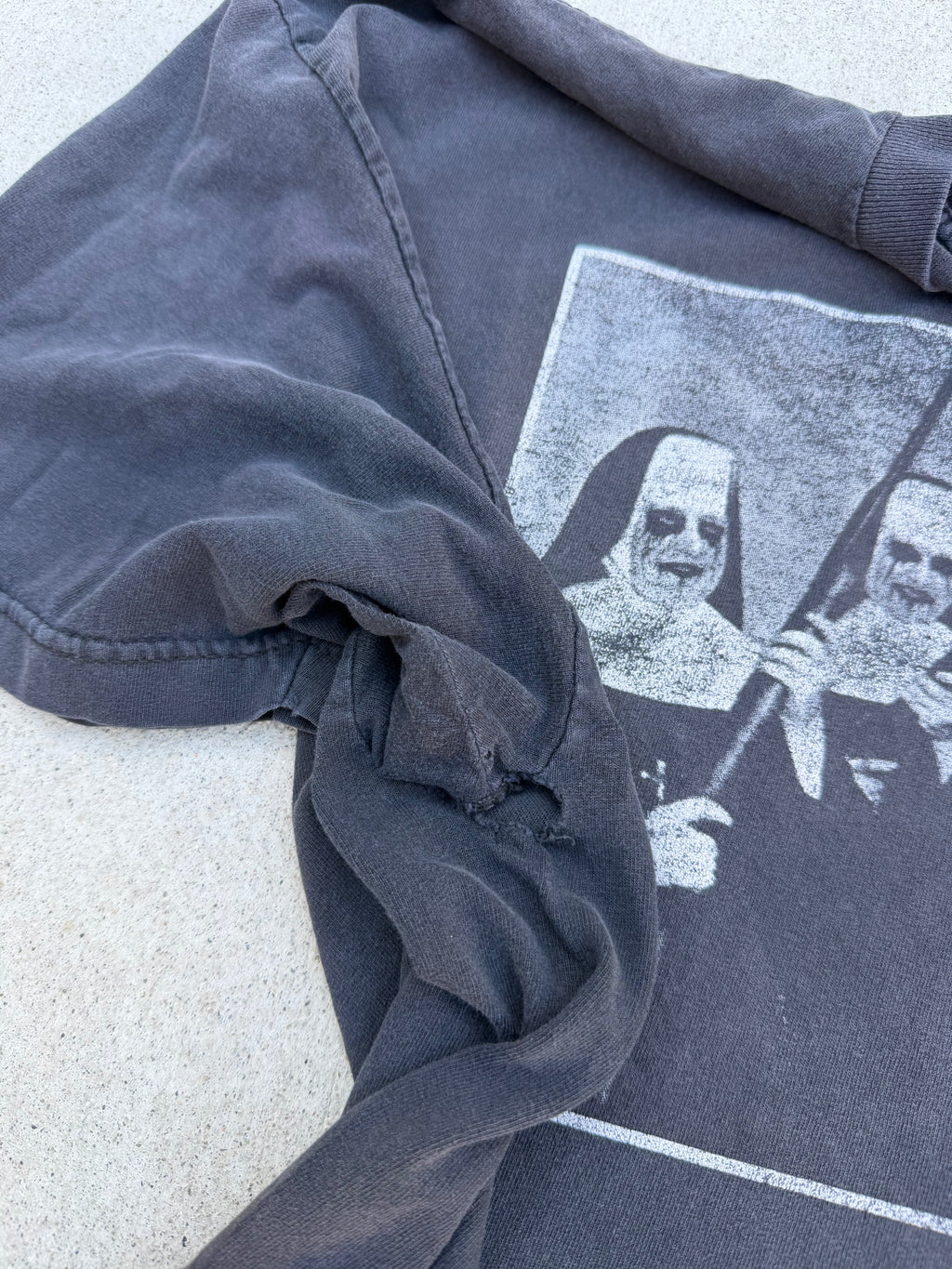 00s Faded Nuns with Guns Parody Shirt | XXL